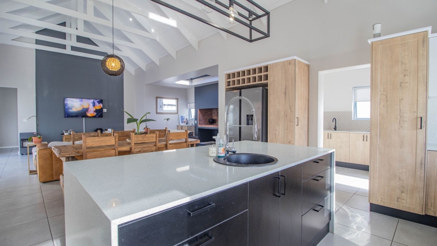 To Let 3 Bedroom Property for Rent in Blue Lagoon Western Cape